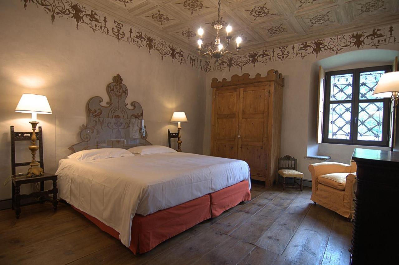 Palazzo Juvalta Bed & Breakfast Teglio Exterior photo