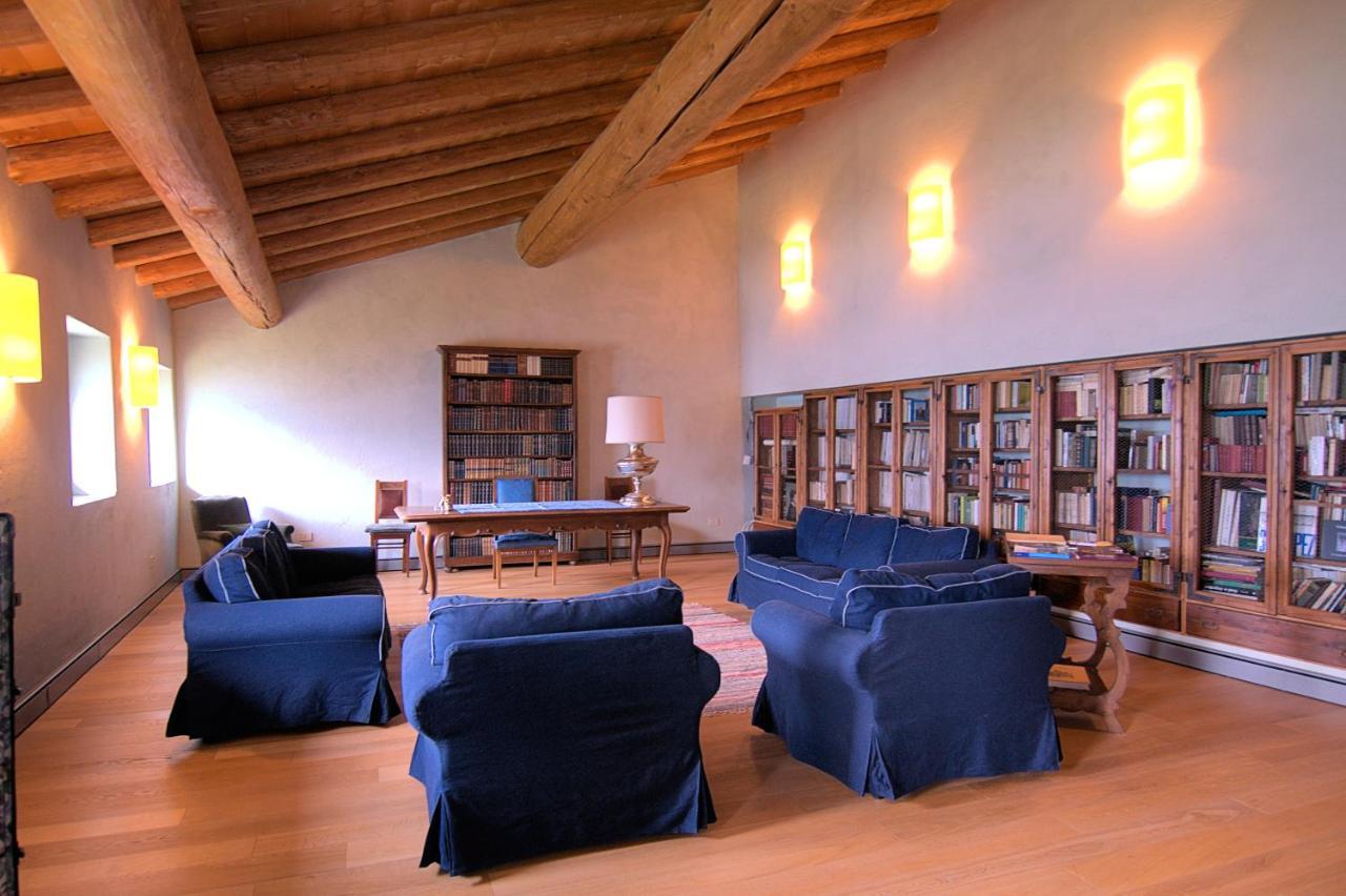 Palazzo Juvalta Bed & Breakfast Teglio Exterior photo