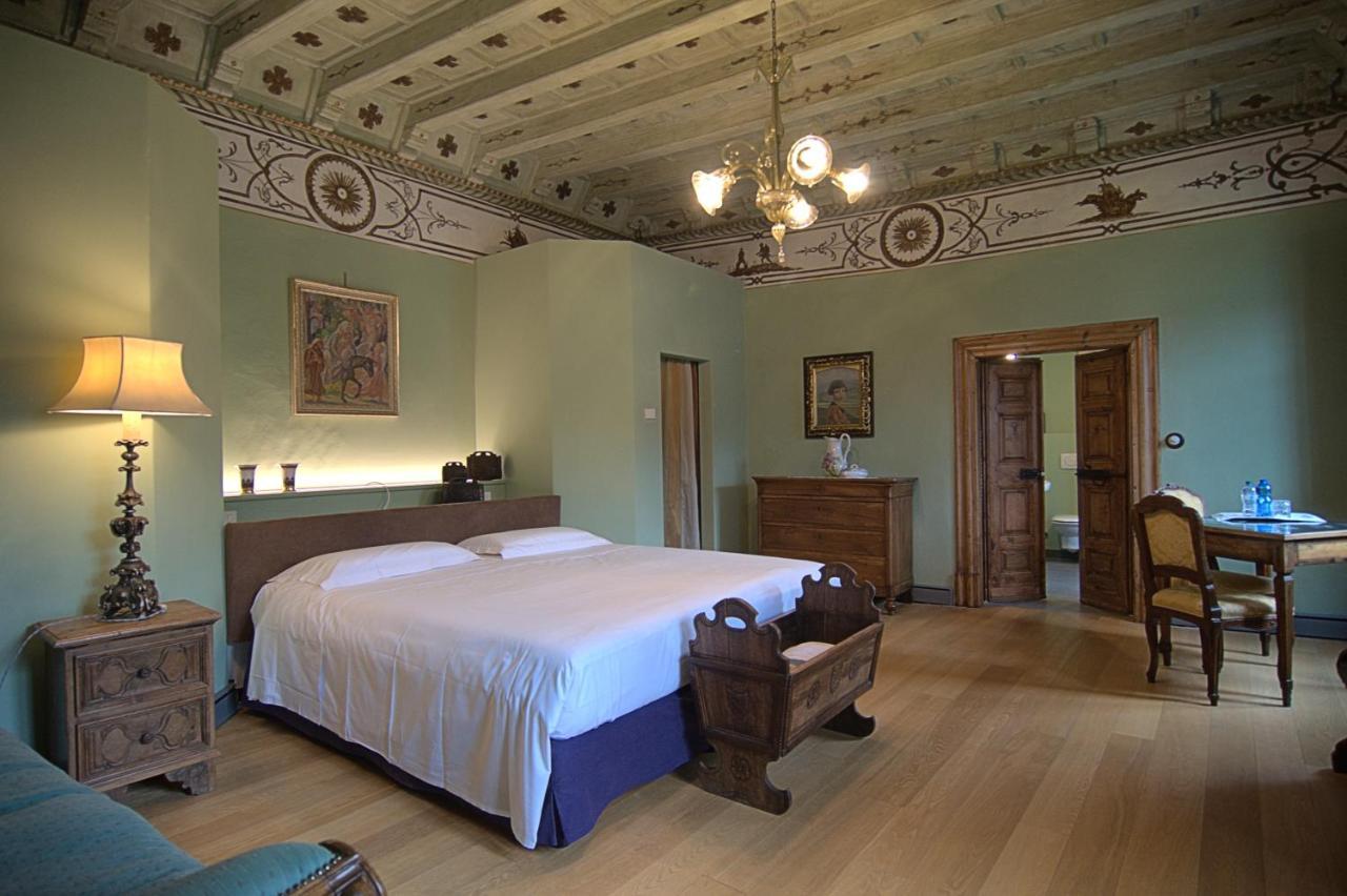 Palazzo Juvalta Bed & Breakfast Teglio Exterior photo